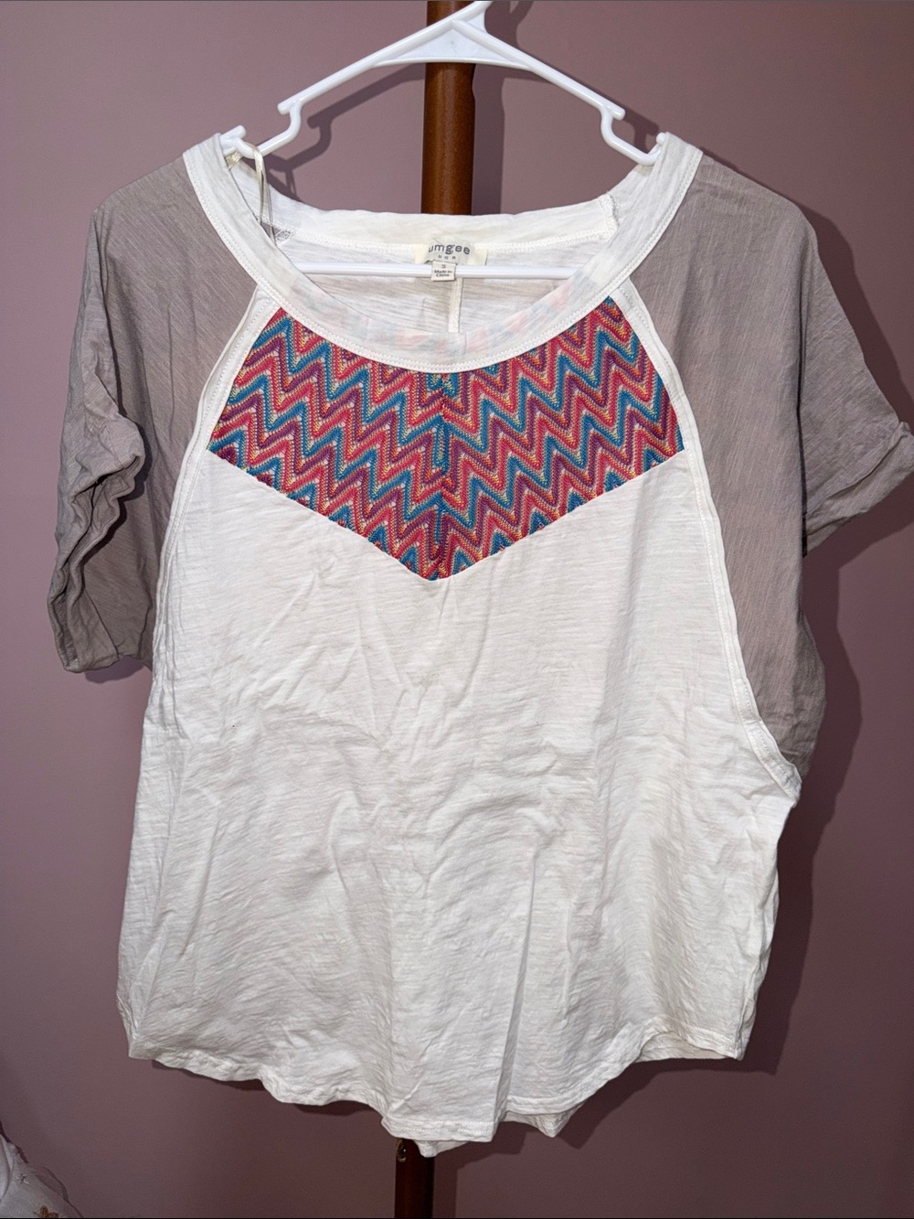 Umgee White Tee with Taupe Sleeves and Pink-Blue Chevron Yoke